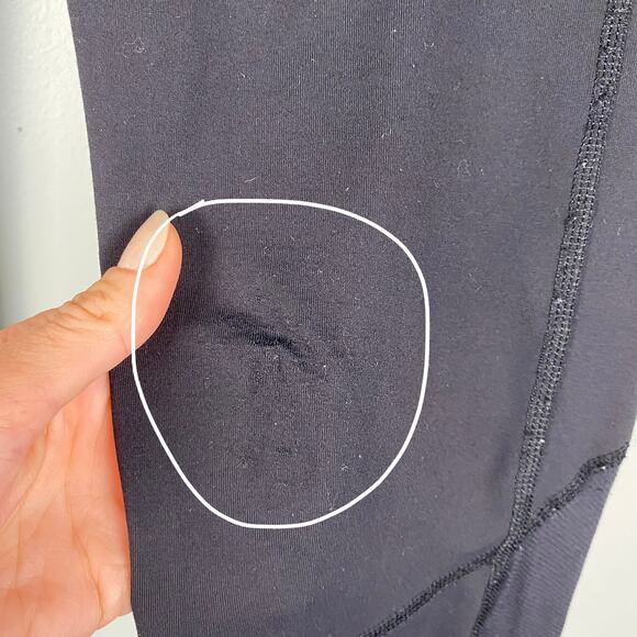 Lululemon Cropped Side and Back Stash Pocket Leggings Black Size 6 - Picture 4 of 8